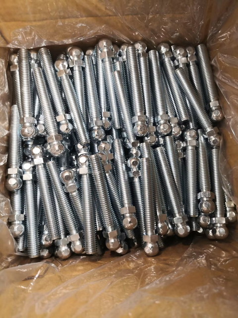 Goujons à rotule et vis à tête sphérique